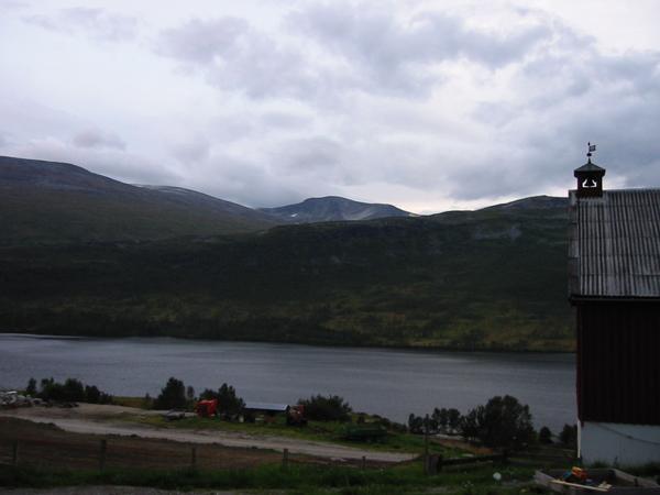 Over ngardsvatnet mot Krkvasstind